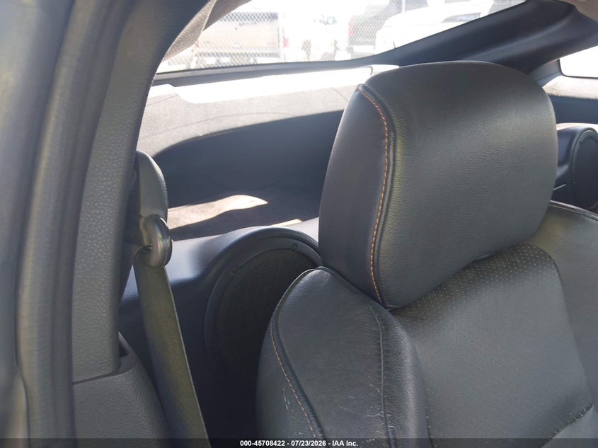 2003 Nissan 350z VIN JN1AZ34E93T021923 IAAI salvage auction — NORMAL WEAR, Clear (Delaware), sold $725 on 2026-07-30 (photo 8)