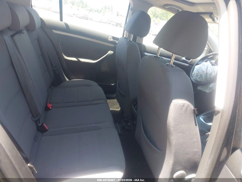 2009 Volkswagen Golf VIN WVWDB71K09W146400 IAAI salvage auction — FRONT END, Salvage (Pennsylvania), sold $25 on 2026-08-14 (photo 8)