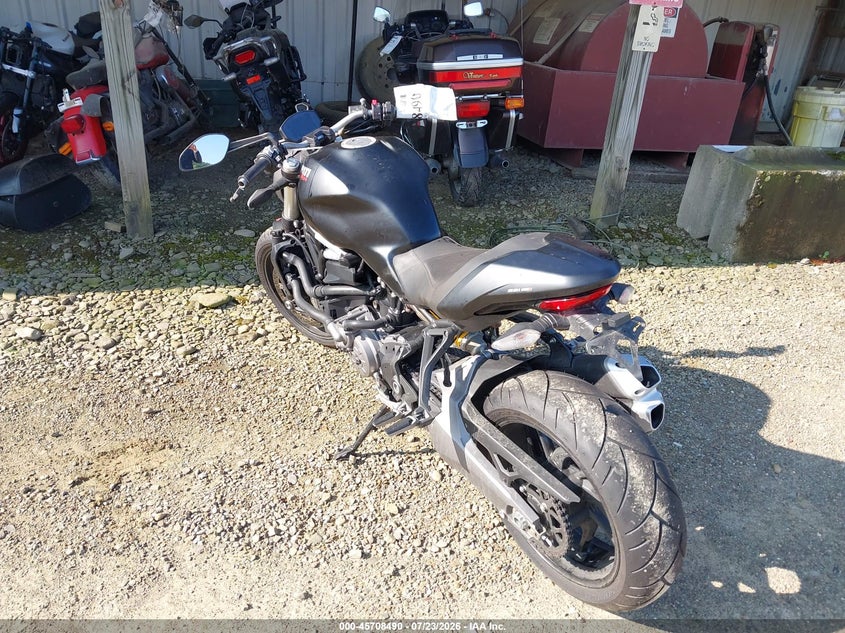 2019 Ducati Monster VIN ZDMMACLSXKB003626 IAAI salvage auction — RIGHT SIDE, Wait Title, sold $2,675 on 2026-08-12 (photo 3)