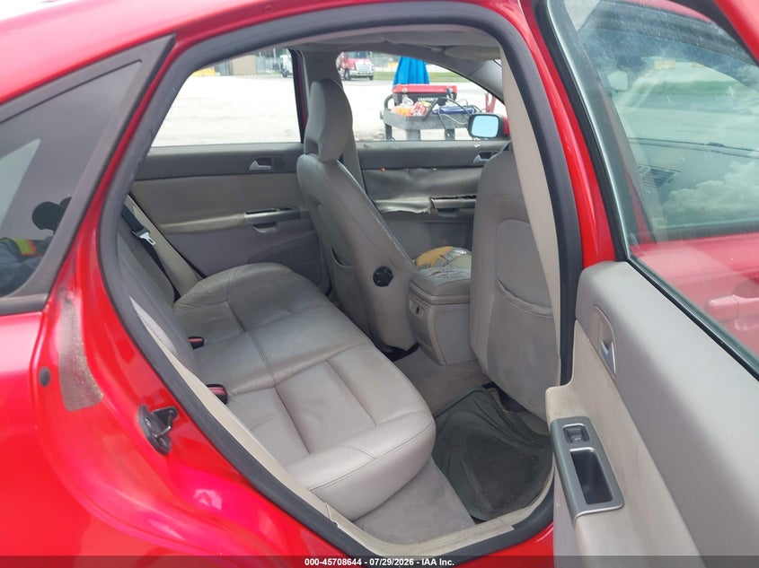 2006 Volvo S40 VIN YV1MS382262187249 IAAI salvage auction — NORMAL WEAR, Clear (Florida), sold $375 on 2026-08-06 (photo 8)