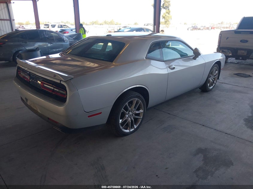 2022 Dodge Challenger VIN 2C3CDZKG0NH194732 IAAI salvage auction — REAR END, Salvage Title, sold $7,900 on 2026-07-30 (photo 4)