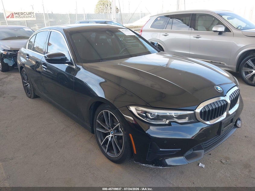 2019 BMW 3er VIN 3MW5R1J52K8B01056 IAAI salvage auction — REAR END, Salvage Title, sold $8,900 on 2026-08-03 (photo 1)