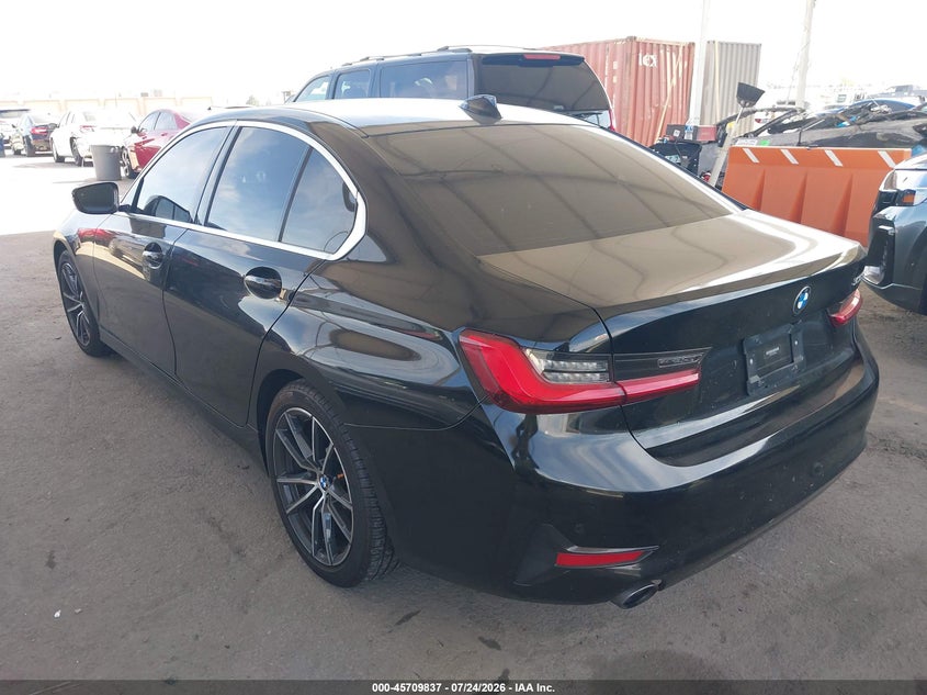 2019 BMW 3er VIN 3MW5R1J52K8B01056 IAAI salvage auction — REAR END, Salvage Title, sold $8,900 on 2026-08-03 (photo 3)
