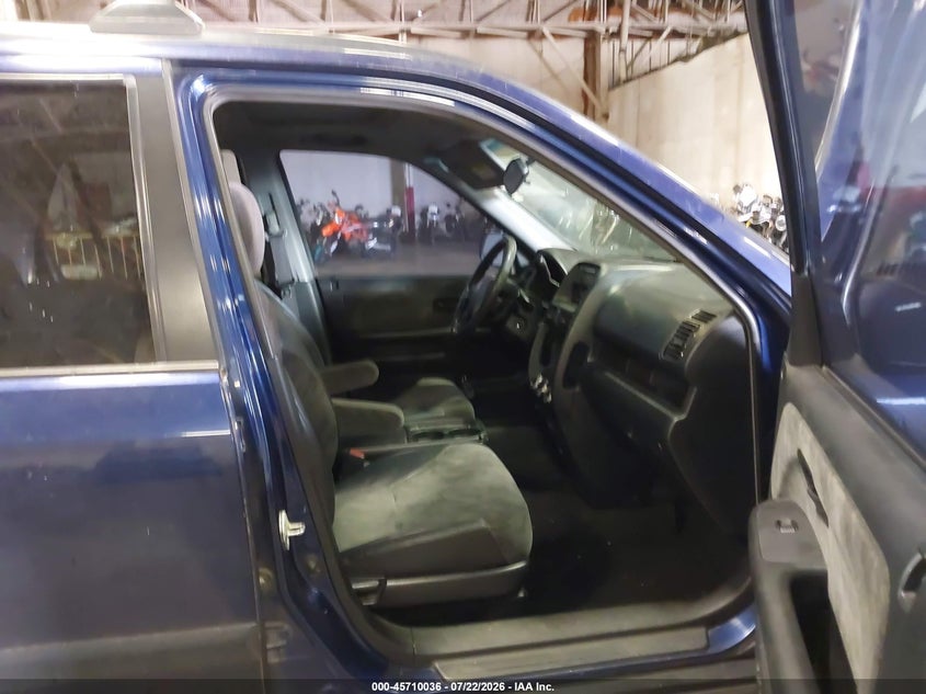 2002 Honda Cr-v VIN JHLRD78842C057319 IAAI salvage auction — NORMAL WEAR, Clear-Dealer Only (Oregon), sold $125 on 2026-07-30 (photo 5)