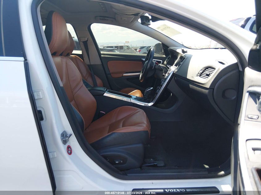2014 Volvo S60 VIN YV1612FS4E2297940 IAAI salvage auction — NORMAL WEAR, Clear (California), sold $375 on 2026-07-31 (photo 5)