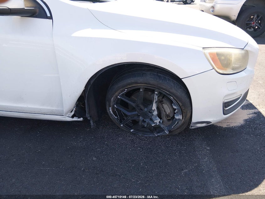 2014 Volvo S60 VIN YV1612FS4E2297940 IAAI salvage auction — NORMAL WEAR, Clear (California), sold $375 on 2026-07-31 (photo 6)