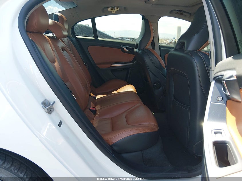 2014 Volvo S60 VIN YV1612FS4E2297940 IAAI salvage auction — NORMAL WEAR, Clear (California), sold $375 on 2026-07-31 (photo 8)