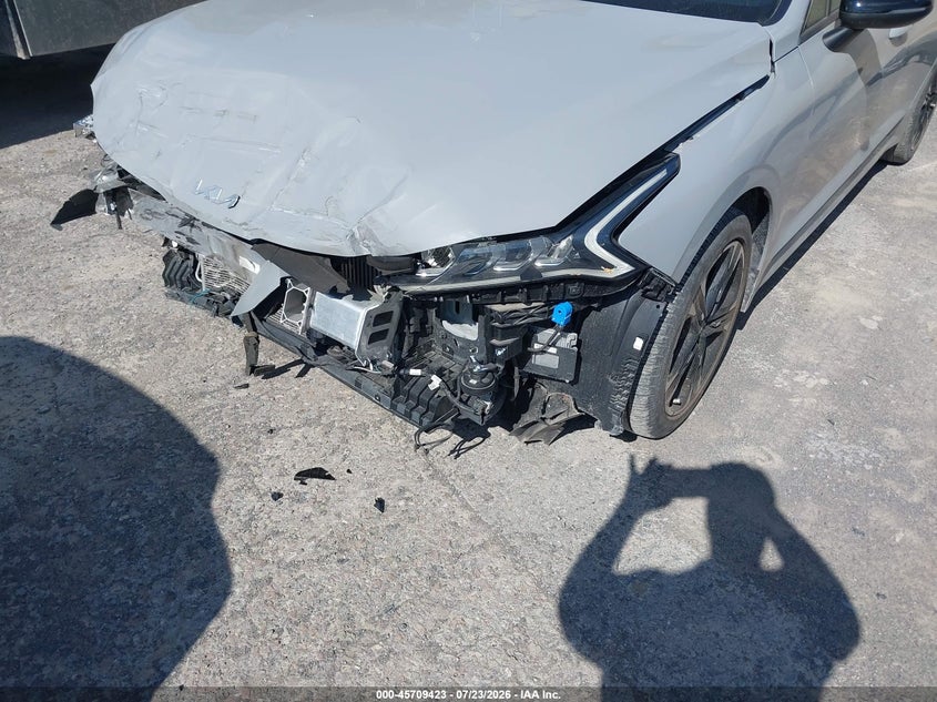 2022 Kia K5 VIN 5XXG64J25NG124548 IAAI salvage auction — FRONT END, Clear (California), sold $2,700 on 2026-07-30 (photo 6)