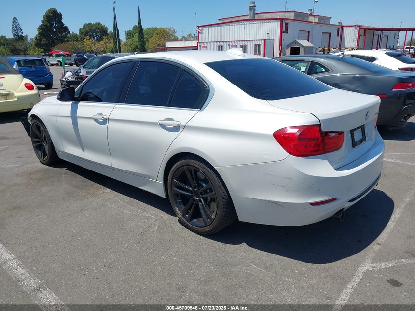 2015 BMW 3er VIN WBA3A9C52FKW74909 IAAI salvage auction — FRONT END, Salvage Title, sold $5,050 on 2026-08-06 (photo 3)