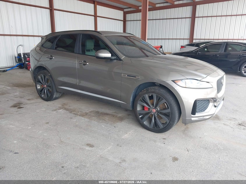 2018 Jaguar F-pace VIN SADCM2FV3JA298706 IAAI salvage auction — NORMAL WEAR, Clear (Florida), sold $825 on 2026-07-29 (photo 1)