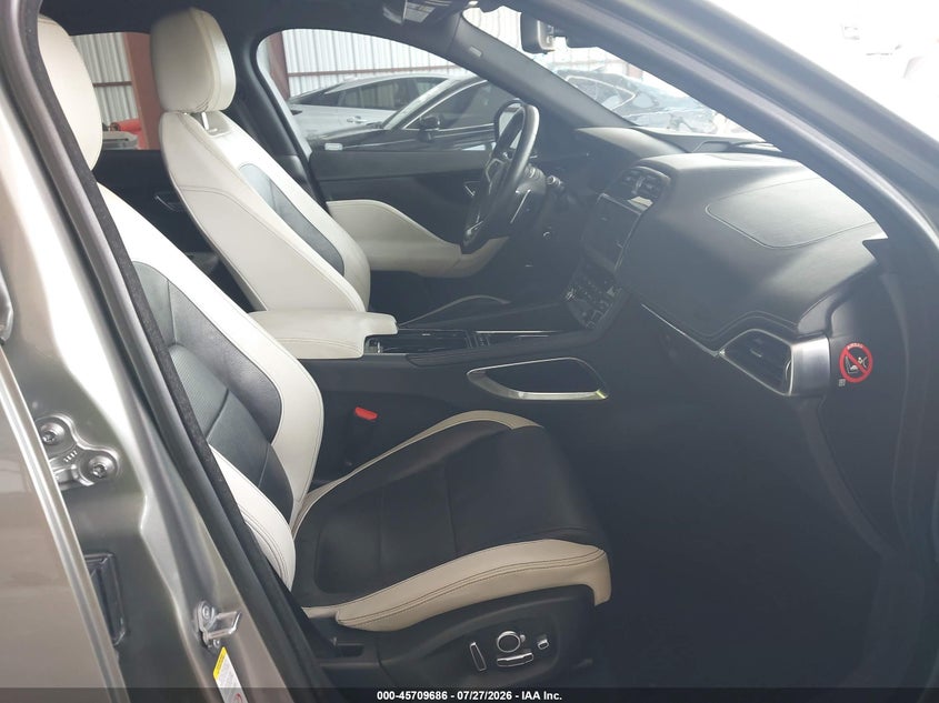 2018 Jaguar F-pace VIN SADCM2FV3JA298706 IAAI salvage auction — NORMAL WEAR, Clear (Florida), sold $825 on 2026-07-29 (photo 5)