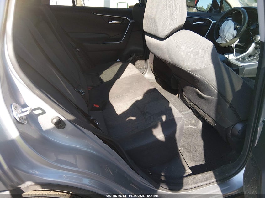 2020 Toyota Rav 4 VIN 2T3P1RFV3LC131086 IAAI salvage auction — FRONT END, Wait Title, sold $9,000 on 2026-08-22 (photo 8)