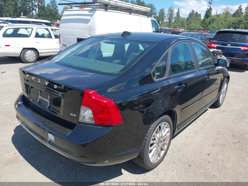 2010 Volvo S40 VIN YV1382MS3A2506399 IAAI salvage auction — NORMAL WEAR, Clear (Washington), sold $1,150 on 2026-08-19 (photo 4)