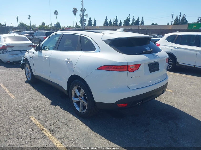 2019 Jaguar F-pace VIN SADCJ2FX0KA396281 IAAI salvage auction — LEFT FRONT, Wait Title, sold $4,950 on 2026-09-06 (photo 3)