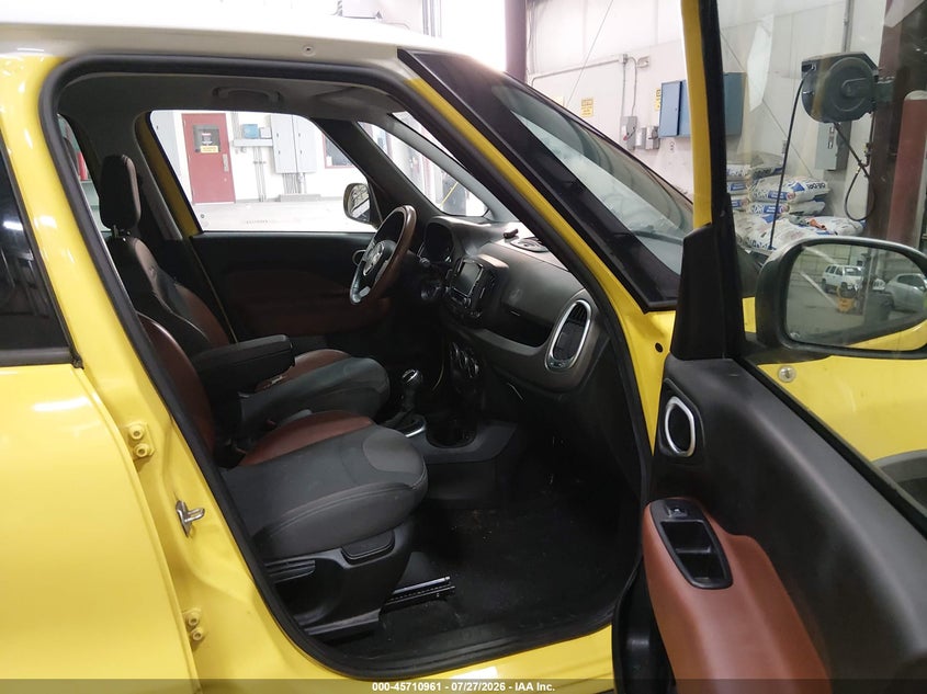2015 Fiat 500l VIN ZFBCFADH4FZ032927 IAAI salvage auction — FRONT END, Salvage (Idaho), sold $1,625 on 2026-08-07 (photo 5)