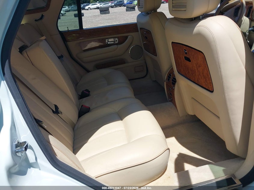 2005 Bentley Arnage VIN SCBLC37F85CX10918 IAAI salvage auction — NORMAL WEAR, Clear (New York), sold $11,850 on 2026-09-15 (photo 8)