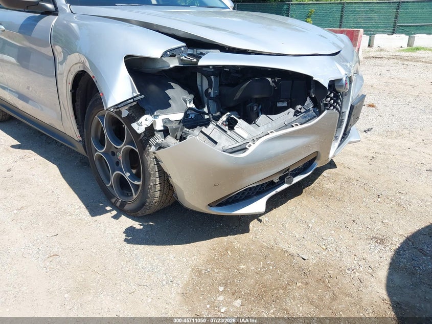 2018 Alfa romeo Stelvio VIN ZASFAKPN0J7B86661 IAAI salvage auction — FRONT END, Salvage - Greater Than 75% (Maryland), sold $4,825 on 2026-08-13 (photo 6)