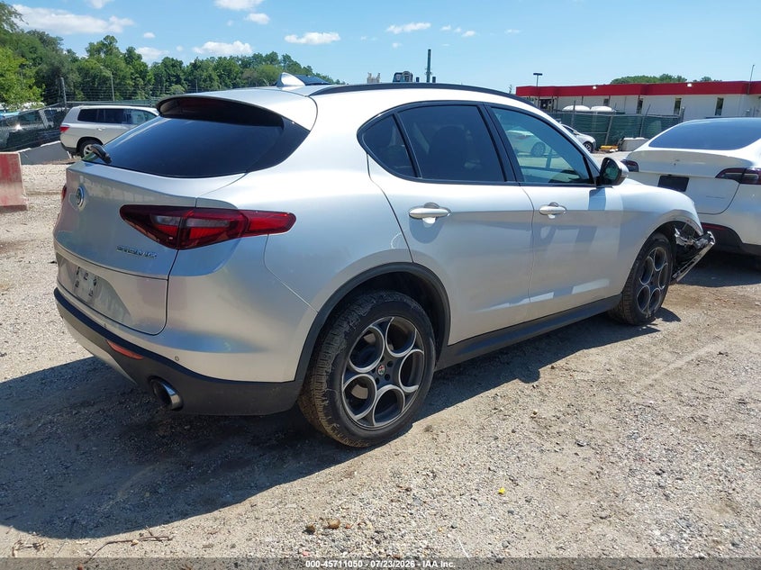 2018 Alfa romeo Stelvio VIN ZASFAKPN0J7B86661 IAAI salvage auction — FRONT END, Salvage - Greater Than 75% (Maryland), sold $4,825 on 2026-08-13 (photo 4)