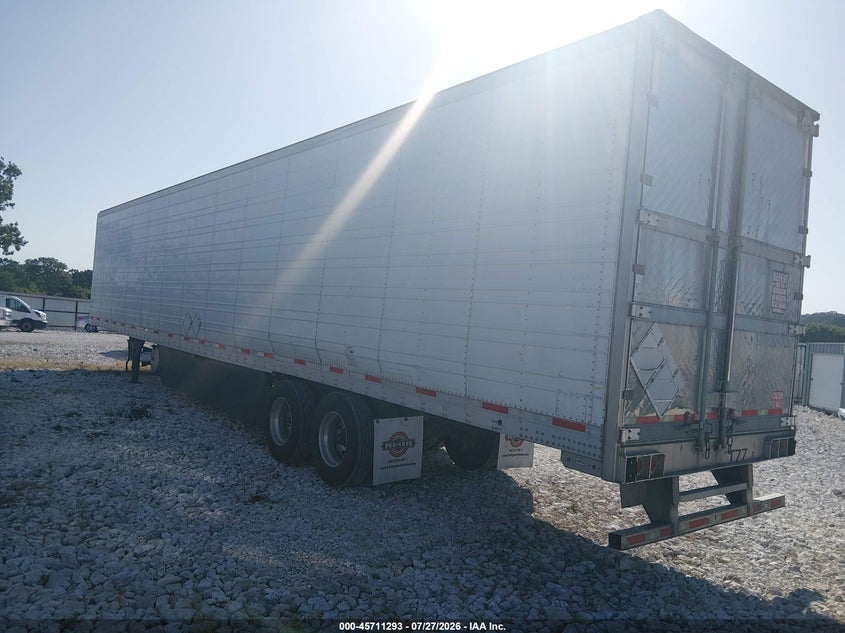 2016 Utility trailer mfg Unknown VIN 1UYVS2539GU615214 IAAI salvage auction — REAR END, Clear (Arkansas), sold $10,850 on 2026-09-02 (photo 3)