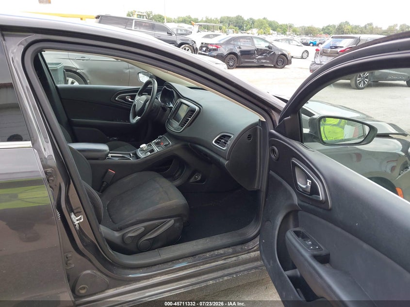 2016 Chrysler 200 VIN 1C3CCCAB8GN115517 IAAI salvage auction — LEFT FRONT, Salvage Title, sold $725 on 2026-09-30 (photo 5)