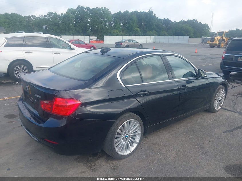 2014 BMW 3er VIN WBA3B5G53ENS10119 IAAI salvage auction — NORMAL WEAR, Bill Of Sale (Georgia), sold $1,350 on 2026-08-19 (photo 4)