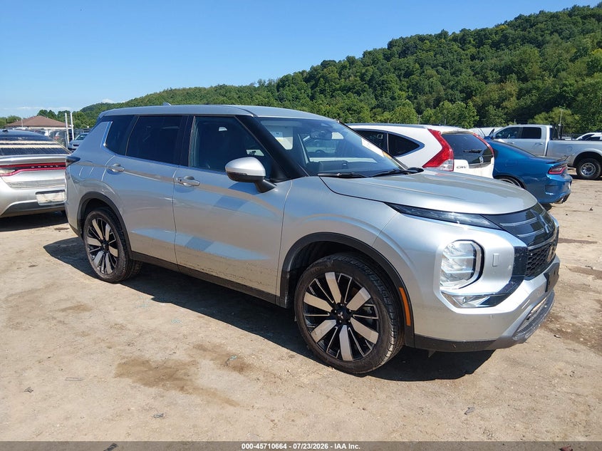 2025 Mitsubishi Outlander VIN JA4J4VA84SZ021355 — IAAI salvage auction photo