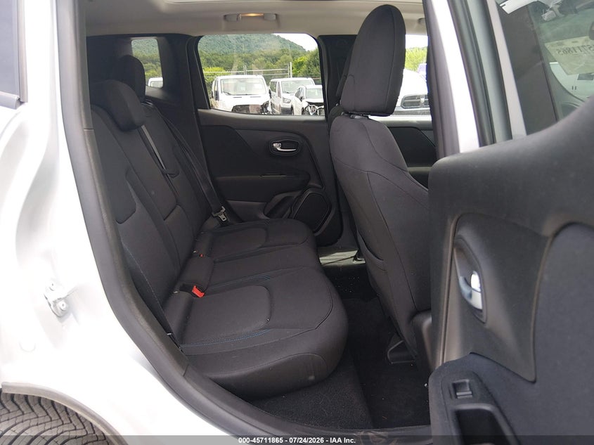 2021 Jeep Renegade VIN ZACNJDBBXMPM80960 IAAI salvage auction — SIDE, Salvage Title, sold $2,550 on 2026-08-14 (photo 8)