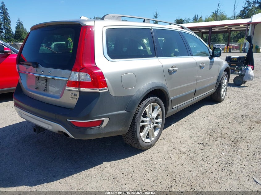 2016 Volvo Xc70 VIN YV4612NK5G1249859 IAAI salvage auction — NORMAL WEAR, Clear-Dealer Only (Oregon), sold $2,475 on 2026-08-05 (photo 4)