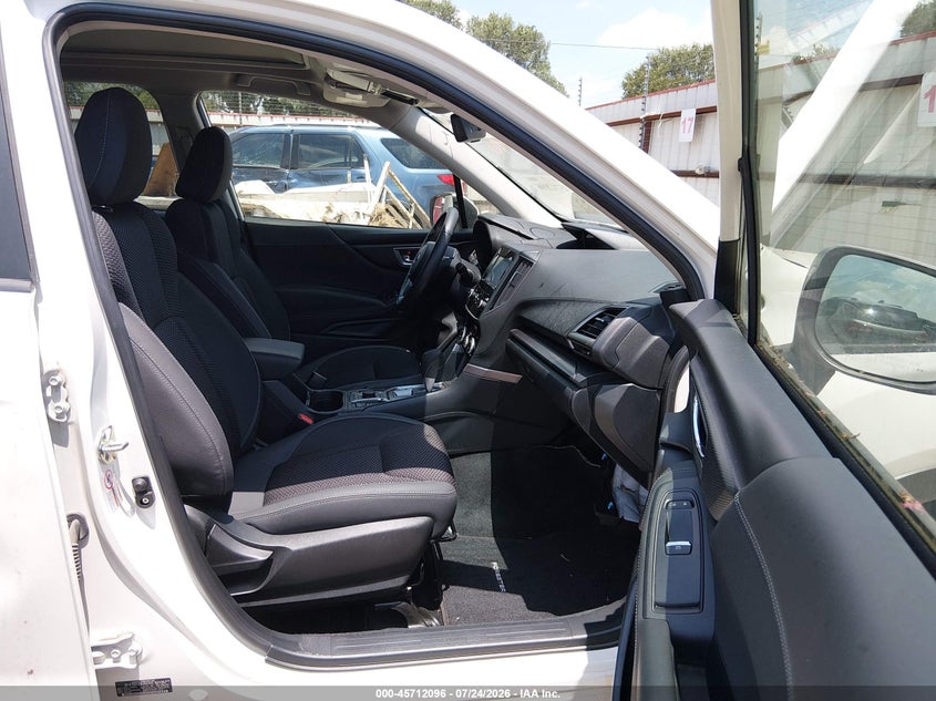 2020 Subaru Forester VIN JF2SKAJC9LH542500 IAAI salvage auction — RIGHT SIDE, Salvage Title, sold $4,650 on 2026-09-15 (photo 5)