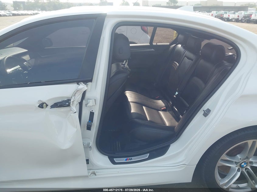 2016 BMW 5er VIN WBA5A5C55GD526907 IAAI salvage auction — LEFT SIDE, Salvage (California), sold $4,550 on 2026-08-10 (photo 6)