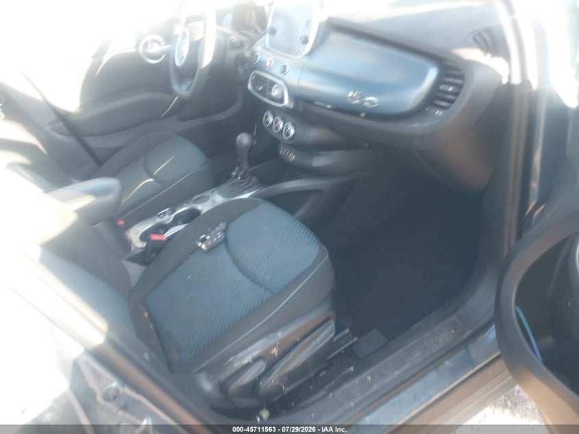 2018 Fiat 500x VIN ZFBCFXAB8JP677376 IAAI salvage auction — NORMAL WEAR, Clear (Colorado), sold $900 on 2026-08-04 (photo 5)