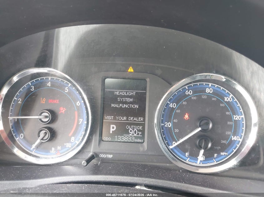 2018 Toyota Corolla VIN 2T1BURHE3JC061450 IAAI salvage auction — FRONT & REAR, Wait Title, sold $775 on 2026-08-27 (photo 7)