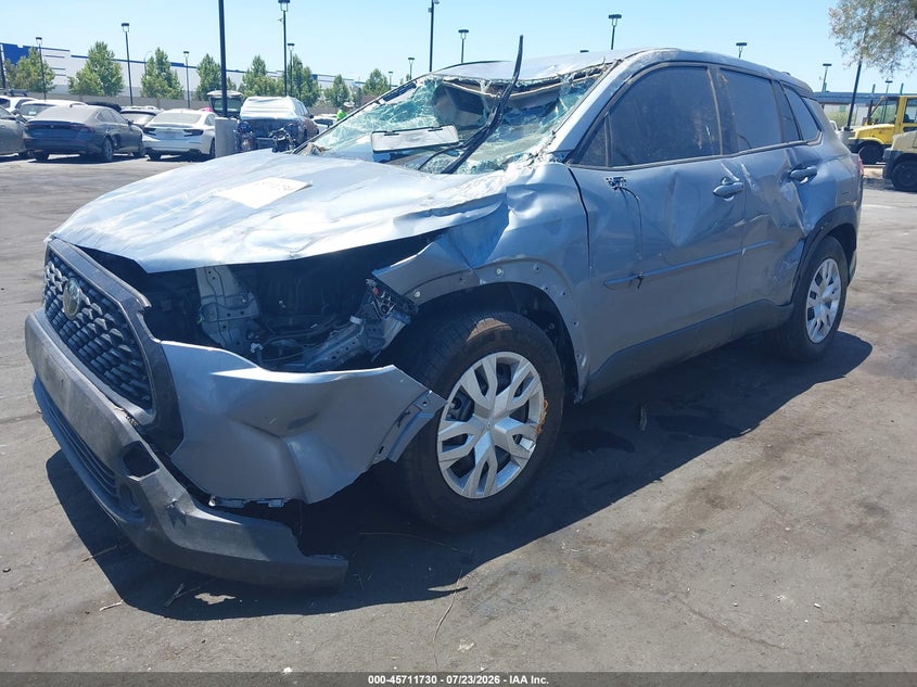 2022 Toyota Corolla cross VIN 7MUAAAAG4NV027425 IAAI salvage auction — ROLLOVER, Wait Title, sold $3,850 on 2026-08-21 (photo 2)