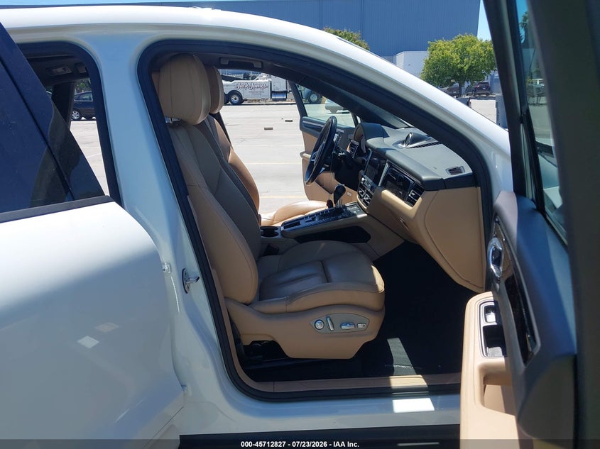 2019 Porsche Macan VIN WP1AA2A58KLB05277 IAAI salvage auction — REAR END, Salvage (California), sold $16,700 on 2026-09-08 (photo 5)