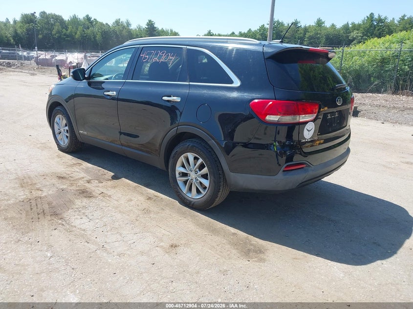 2017 Kia Sorento VIN 5XYPGDA5XHG204824 IAAI salvage auction — NORMAL WEAR, Wait Title, sold $425 on 2026-07-30 (photo 3)