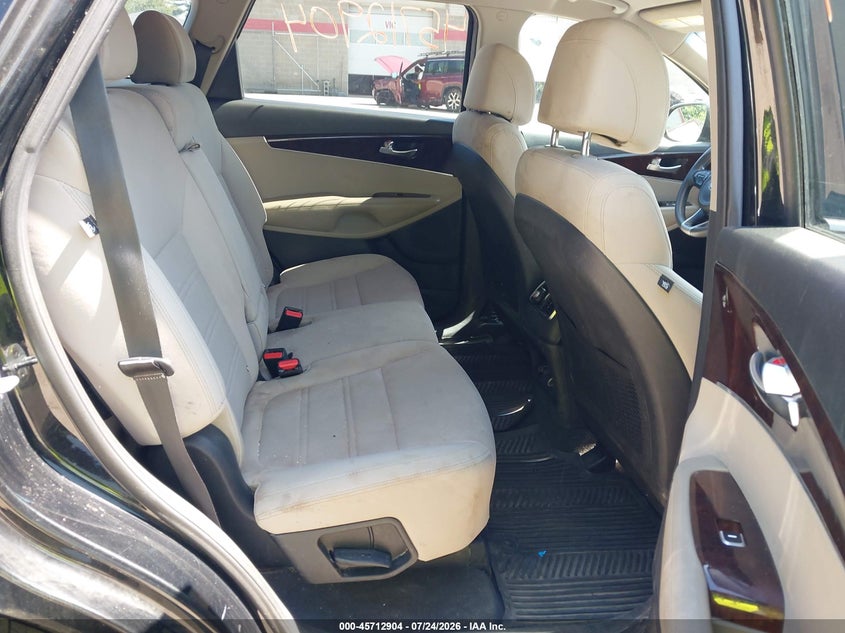 2017 Kia Sorento VIN 5XYPGDA5XHG204824 IAAI salvage auction — NORMAL WEAR, Wait Title, sold $425 on 2026-07-30 (photo 8)
