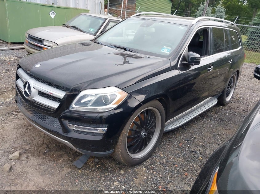 2013 Mercedes-benz Gl-class VIN 4JGDF7CE5DA247977 IAAI salvage auction — NORMAL WEAR, Clear (New Jersey), sold $1,100 on 2026-08-15 (photo 2)