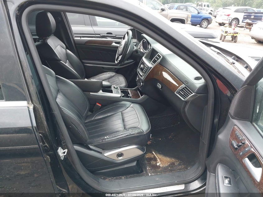 2013 Mercedes-benz Gl-class VIN 4JGDF7CE5DA247977 IAAI salvage auction — NORMAL WEAR, Clear (New Jersey), sold $1,100 on 2026-08-15 (photo 5)