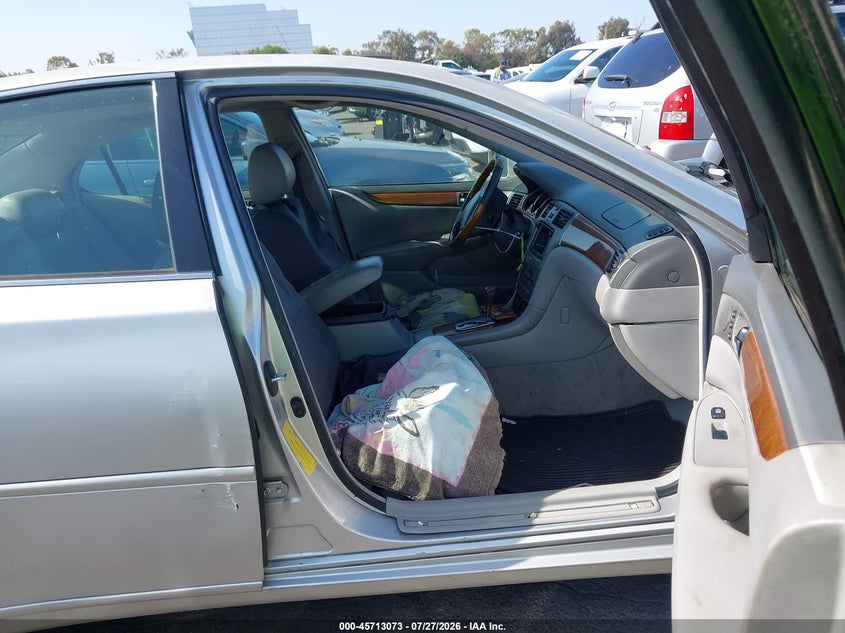 2005 Lexus Es 330 VIN JTHBA30G955107559 IAAI salvage auction — NORMAL WEAR, Clear - Dealer Only (California), sold $700 on 2026-07-30 (photo 5)