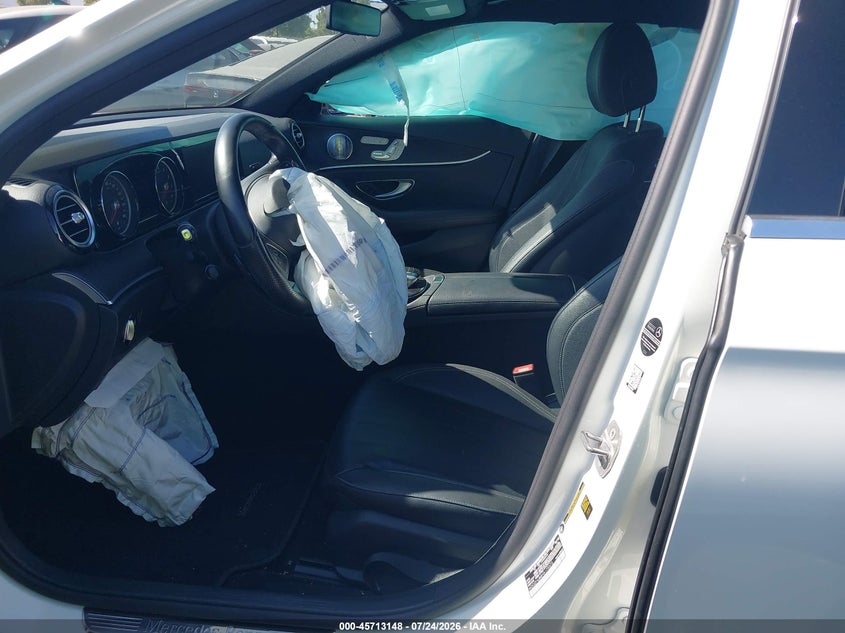 2017 Mercedes-benz E-klasse VIN WDDZF4JB8HA175573 IAAI salvage auction — FRONT END, Wait Title, sold $5,550 on 2026-08-07 (photo 5)