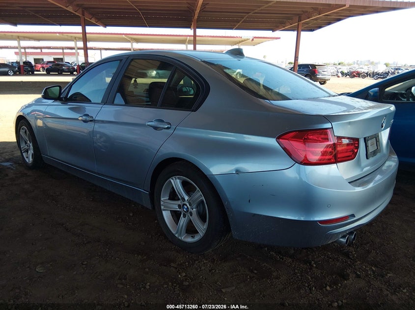 2014 BMW 3er VIN WBA3A5G51ENP33030 IAAI salvage auction — NORMAL WEAR, Clear-Dealer Only (Arizona), sold $25 on 2026-07-28 (photo 3)