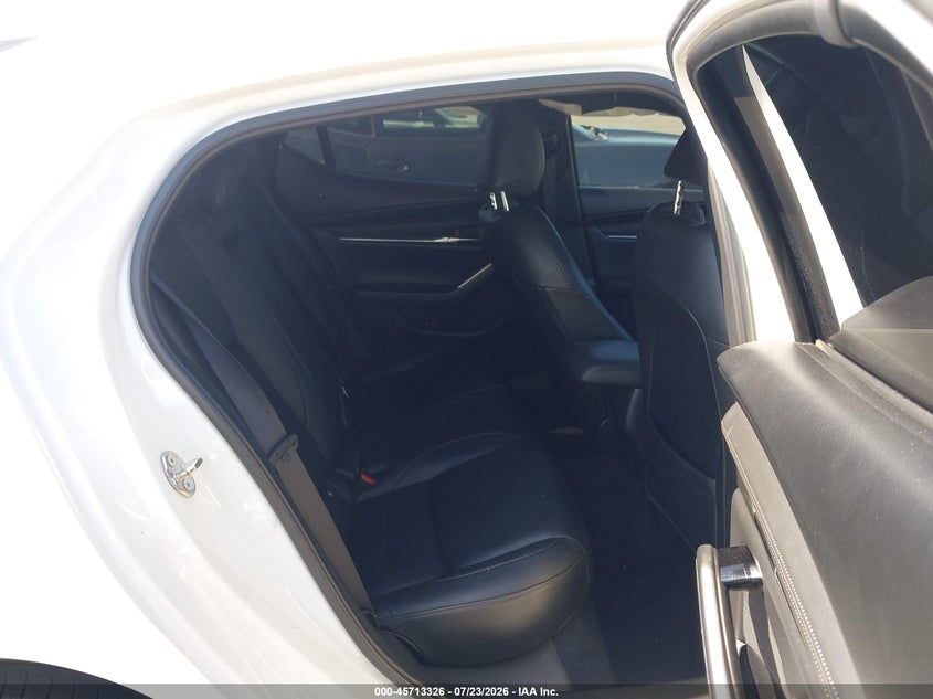 2019 Mazda 3 VIN JM1BPAJMXK1130649 IAAI salvage auction — NORMAL WEAR, Clear (California), sold $3,150 on 2026-07-30 (photo 8)