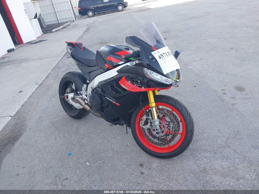 2022 Aprilia Rsv VIN ZD4KYUB02NS000331 IAAI salvage auction — SIDE, Clear (Florida), sold $4,900 on 2026-08-05 (photo 1)