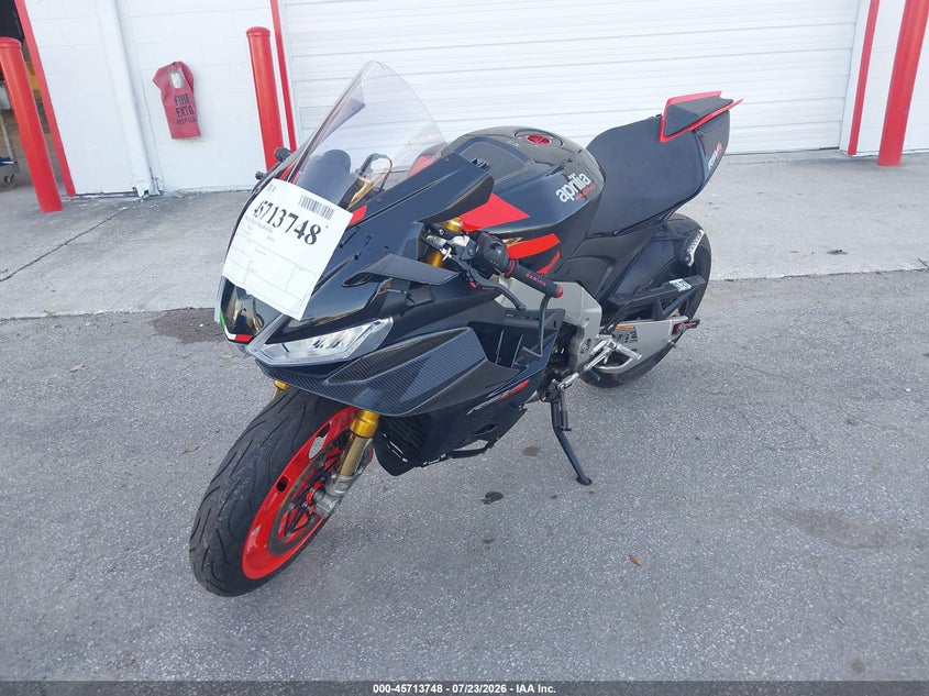 2022 Aprilia Rsv VIN ZD4KYUB02NS000331 IAAI salvage auction — SIDE, Clear (Florida), sold $4,900 on 2026-08-05 (photo 2)
