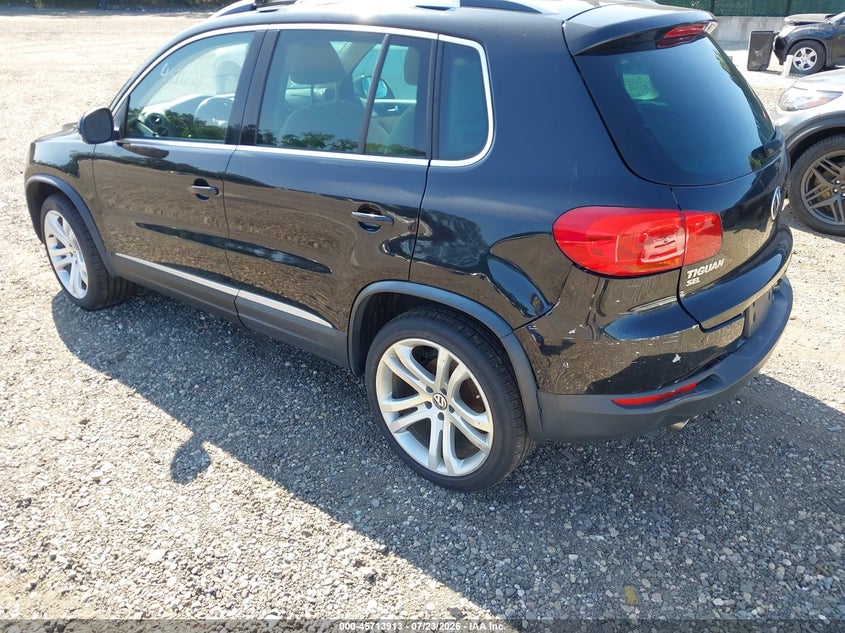 2016 Volkswagen Tiguan VIN WVGBV7AX5GW609733 IAAI salvage auction — NORMAL WEAR, Clear (New York), sold $25 on 2026-07-28 (photo 3)
