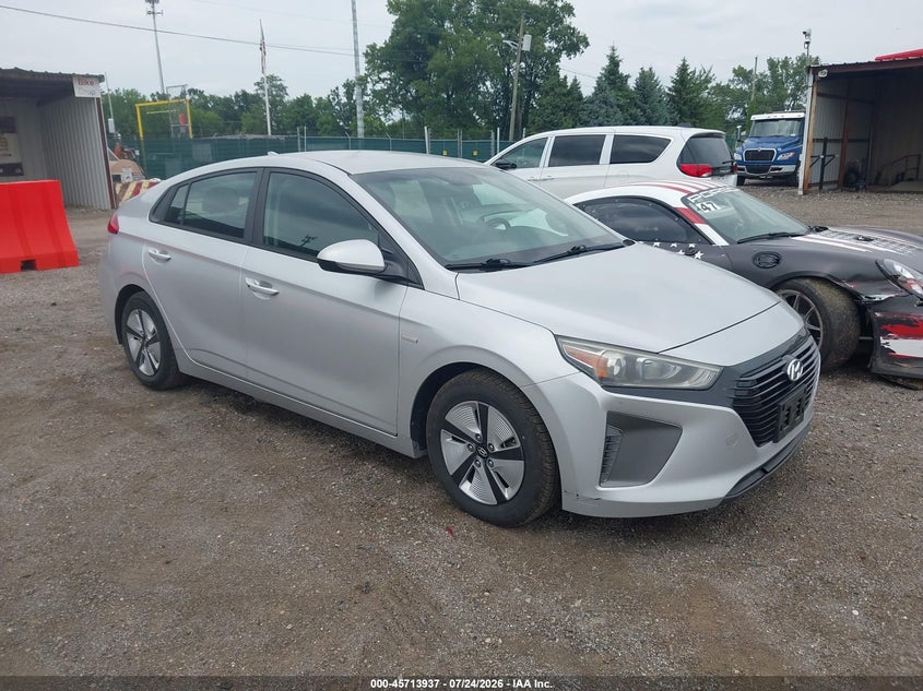 2018 Hyundai Ioniq hybrid VIN KMHC65LC6JU076102 — IAAI salvage auction photo