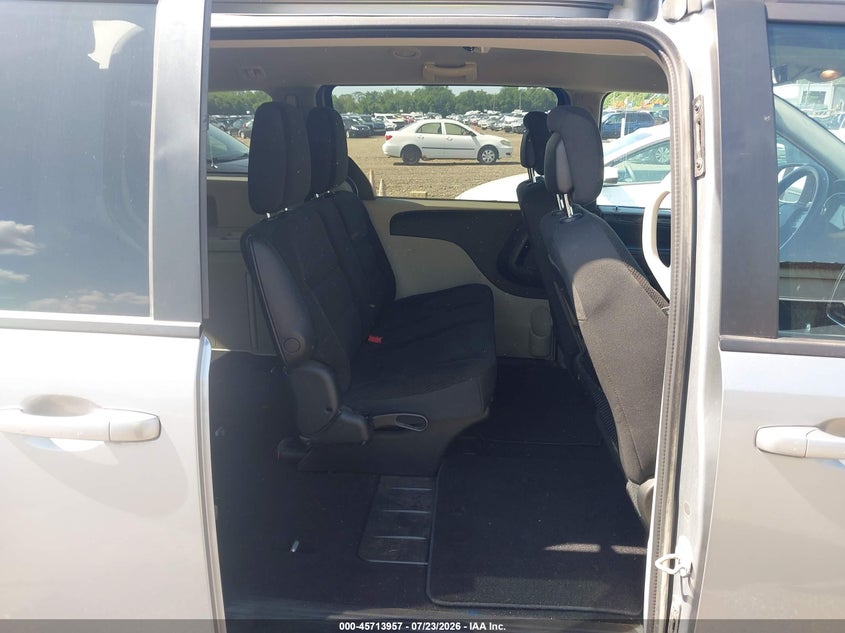 2018 Dodge Grand caravan VIN 2C4RDGBG1JR296586 IAAI salvage auction — NORMAL WEAR, SF97 (Ohio), sold $12,300 on 2026-09-15 (photo 8)