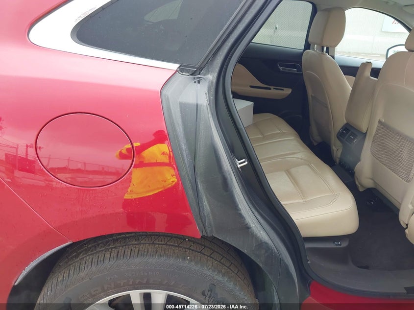 2017 Jaguar F-pace VIN SADCK2BVXHA066657 IAAI salvage auction — WATER/FLOOD, Rebuildable (Florida), sold $1,350 on 2026-07-31 (photo 8)