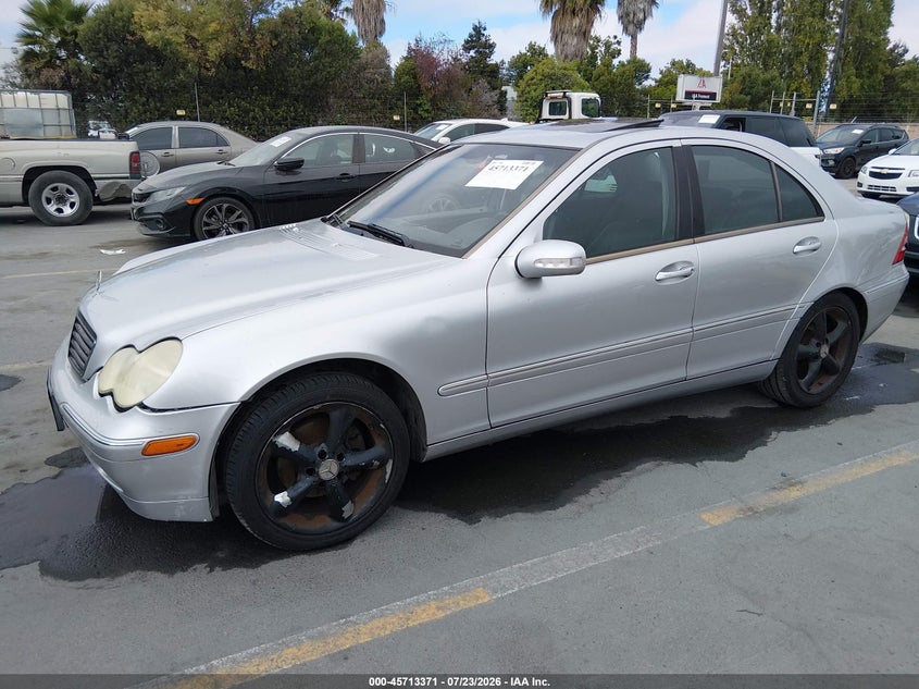 2002 Mercedes-benz C class VIN WDBRF61J62F184486 IAAI salvage auction — NORMAL WEAR, Clear - Dealer Only (California), sold $325 on 2026-08-10 (photo 2)