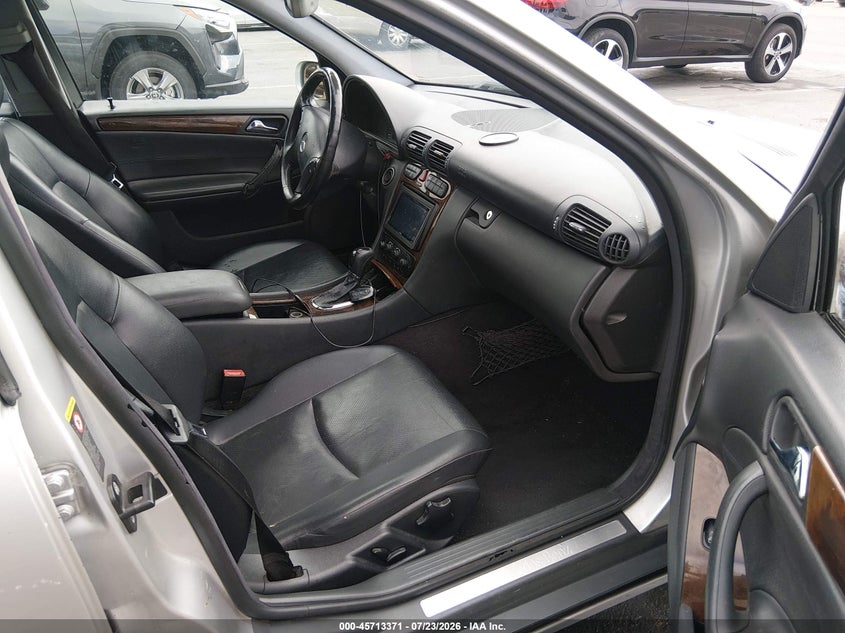 2002 Mercedes-benz C class VIN WDBRF61J62F184486 IAAI salvage auction — NORMAL WEAR, Clear - Dealer Only (California), sold $325 on 2026-08-10 (photo 5)